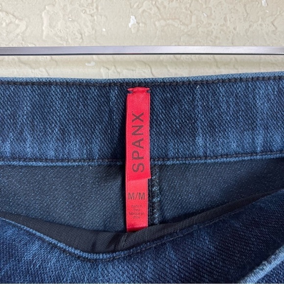 Spanx Denim Jeanish Ankle Leggings Midnight - Picture 3 of 6